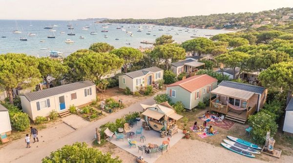Où camper en bord de mer dans le Var pour vos prochaines vacances ?